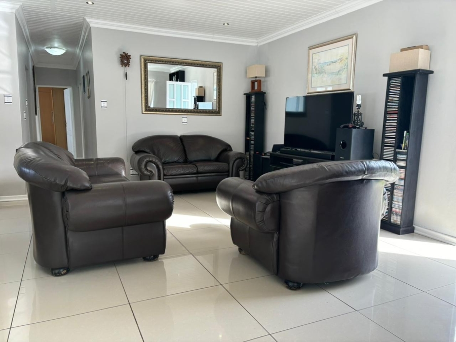 3 Bedroom Property for Sale in Clarendon Marine Eastern Cape